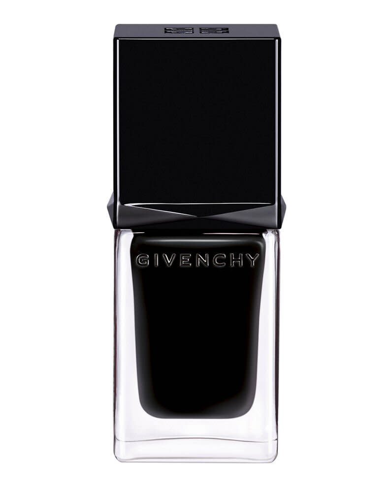 Scorpio: Givency Nail Lacquer - Noir Interdit 