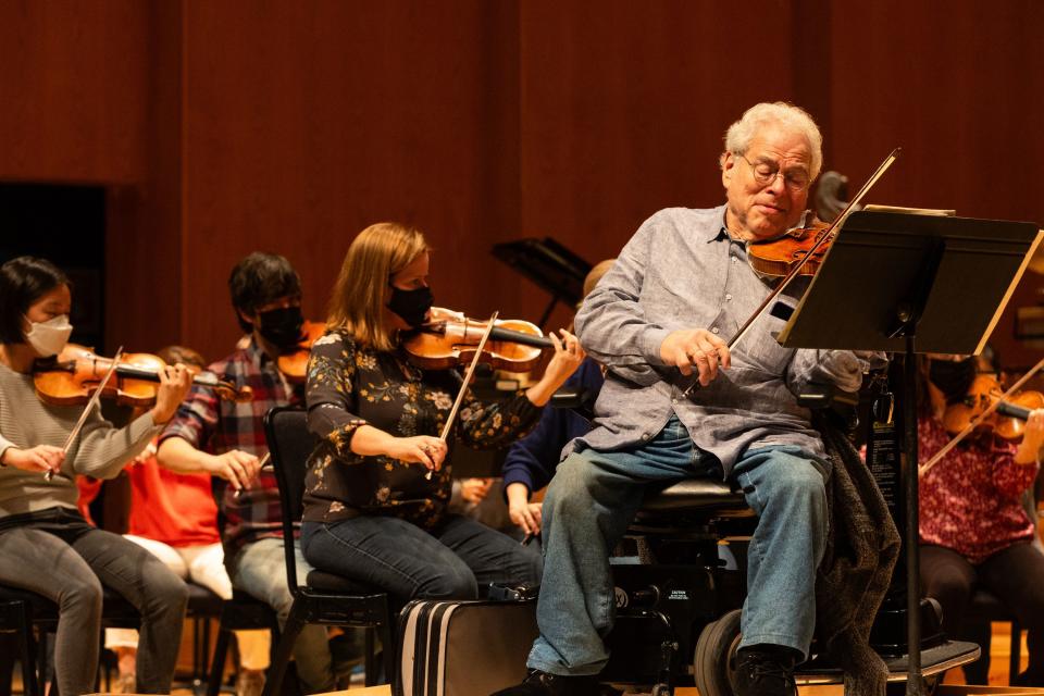 Itzhak Perlman rehearses with the Utah Symphony at Abravanel Hall in Salt Lake City on Saturday, Oct. 14, 2023. | Megan Nielsen, Deseret News