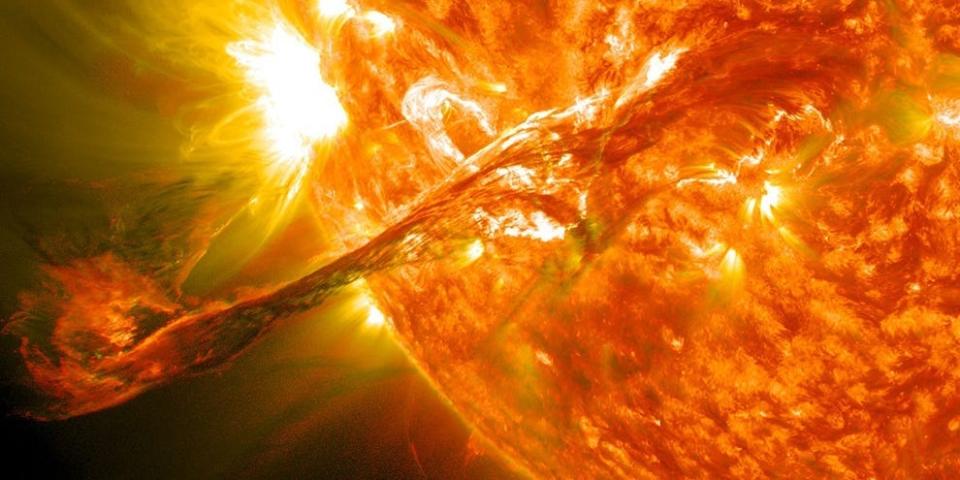 Eine lange Sonneneruption, die sich von der Oberfläche löst, aufgenommen vom Solar Dynamic Observatory am 31. August 2012. - Copyright: NASA Goddard Space Flight Center