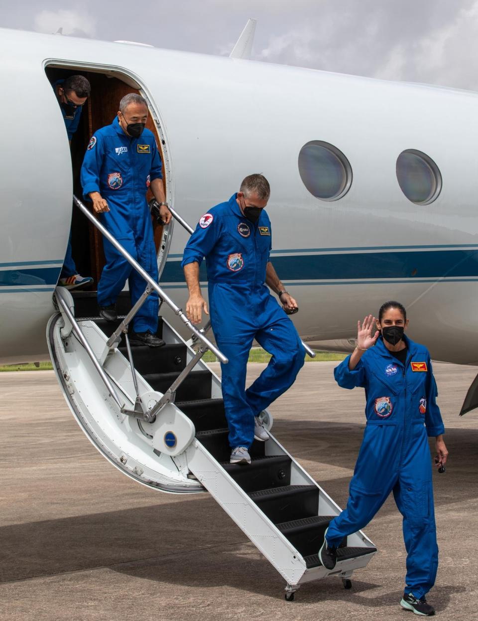 Crew-7 arrival KSC