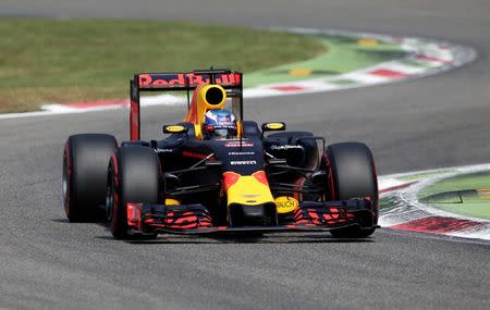 Formula One - F1 - Italian Grand Prix 2016 - Autodromo Nazionale Monza, Monza, Italy - 3/9/16 Red Bull's Daniel Ricciardo in action during qualifying Reuters / Max Rossi Livepic