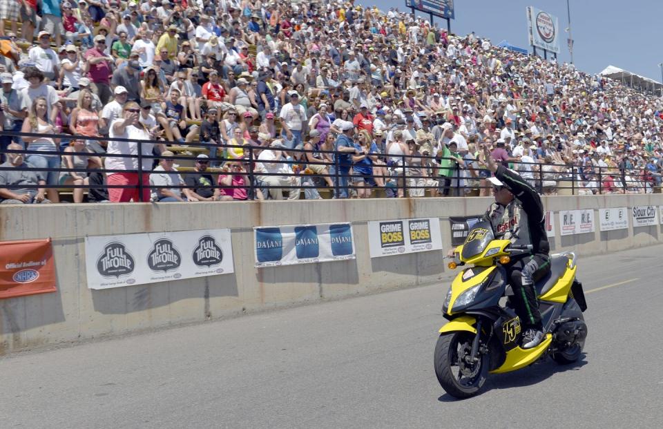 mopar mile high nhra nationals