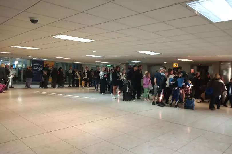 Massive queues formed in Glasgow Airport on Friday morning