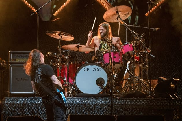 Dave Grohl, Taylor Hawkins - Credit: Amy Harris/Invision/AP