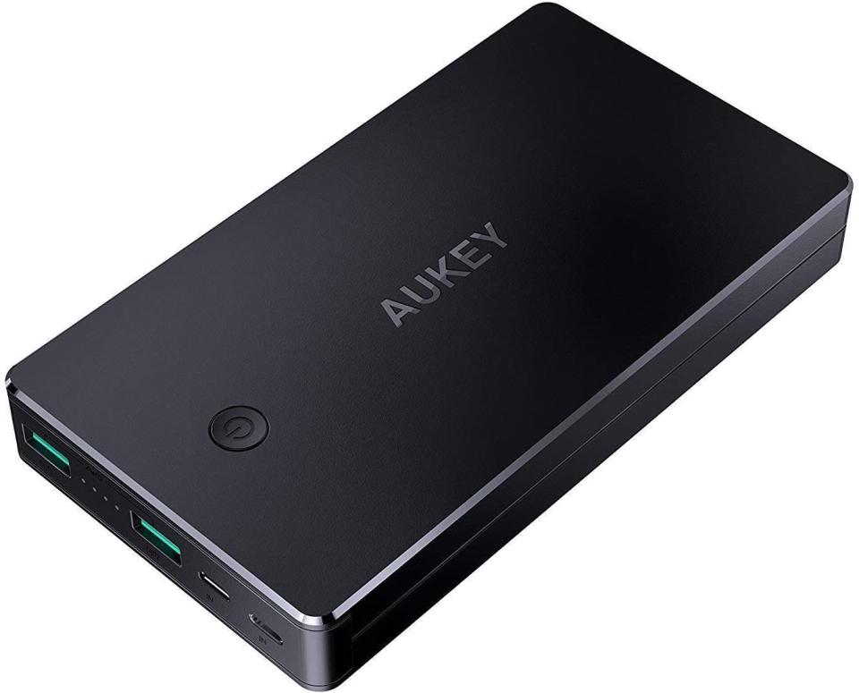 AUKEY Powerbank 20000mAh, Caricabatterie Portatile 2 Ingressi