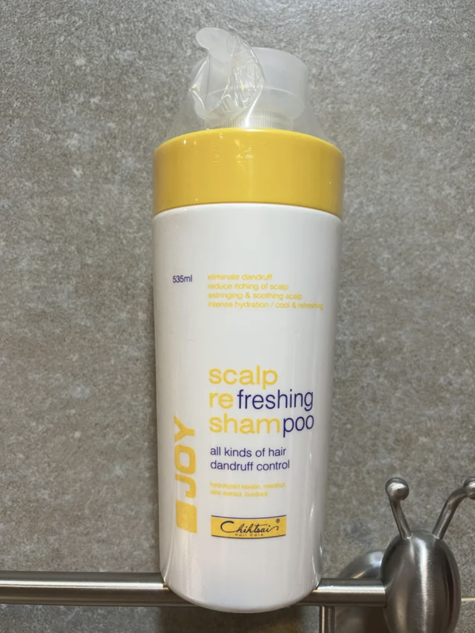 "freshing poo" on a shampoo bottle