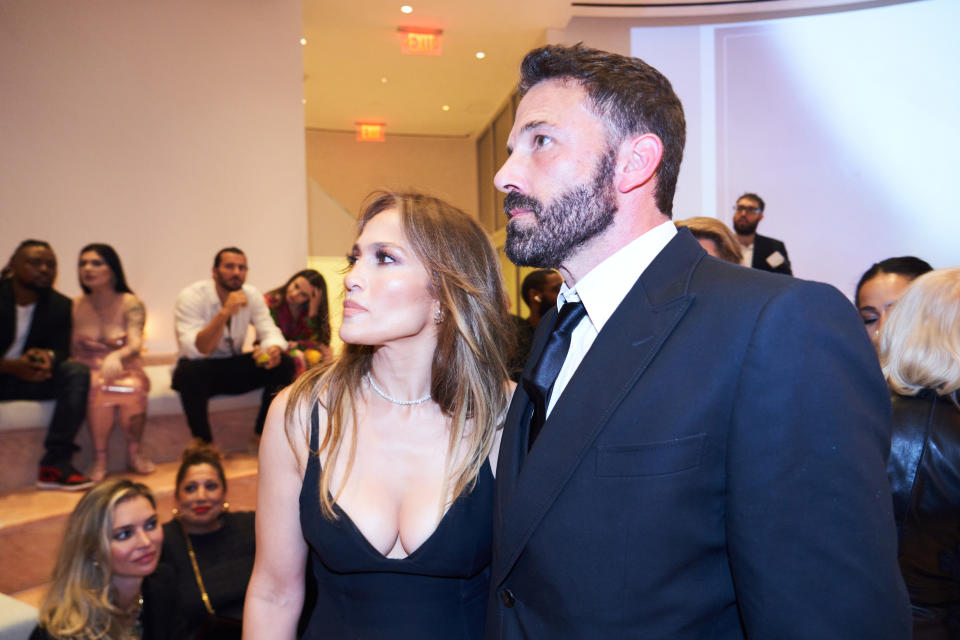 Jennifer Lopez y Ben Affleck en una celebración en el Faena en Miami Beach, Florida. (Photo by Romain Maurice/Getty Images for Haute Living)