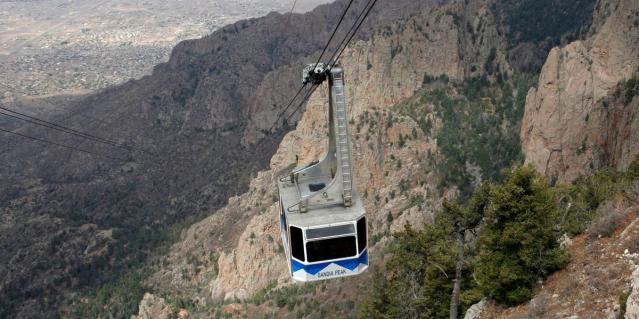 Group rescued after Sandia Tram gets stuck overnight