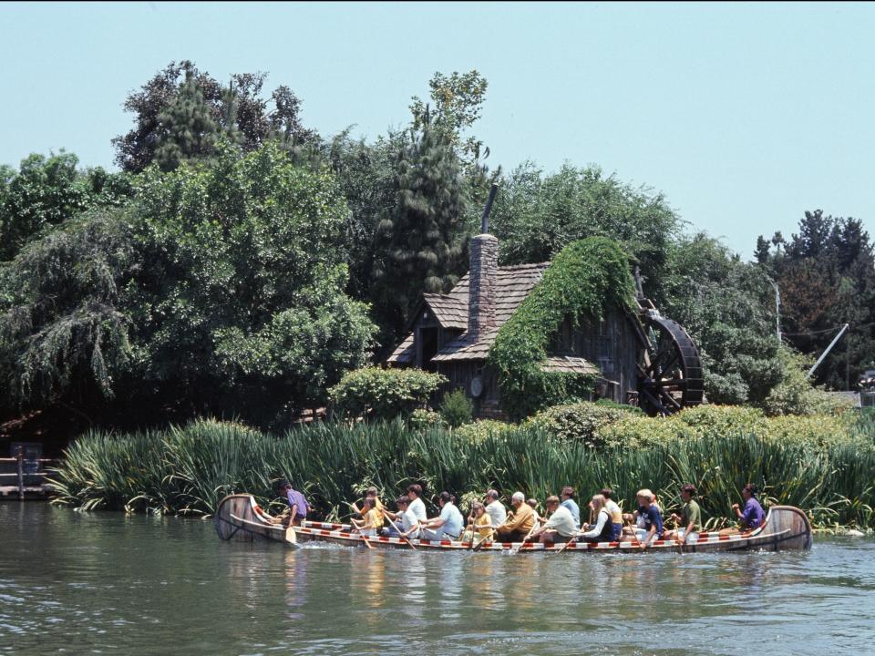 disneyland 1970 tom sawyer island