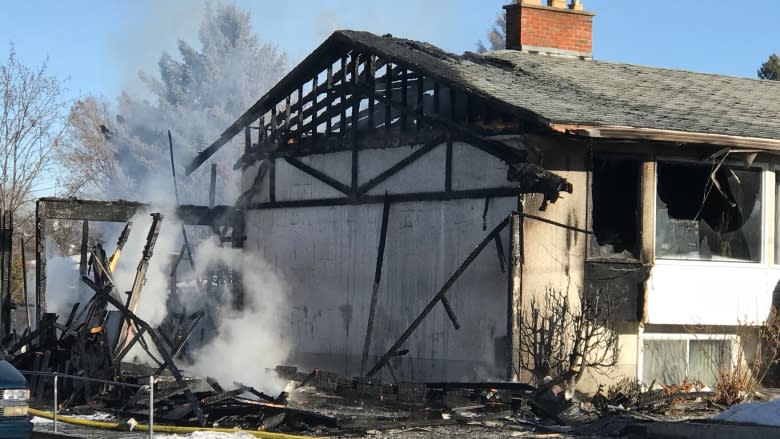 Elderly woman escapes aggressive Kelowna house fire