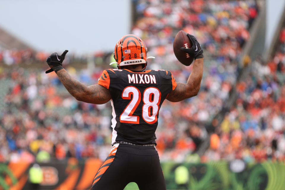 CINCINNATI, OH - DECEMBER 29: Cincinnati Bengals running back Joe Mixon (28) reacts after a touchdown during the game against the Cleveland Browns and the Cincinnati Bengals on December 29th 2019, at Paul Brown Stadium in Cincinnati, OH. (Photo by Ian Johnson/Icon Sportswire via Getty Images)