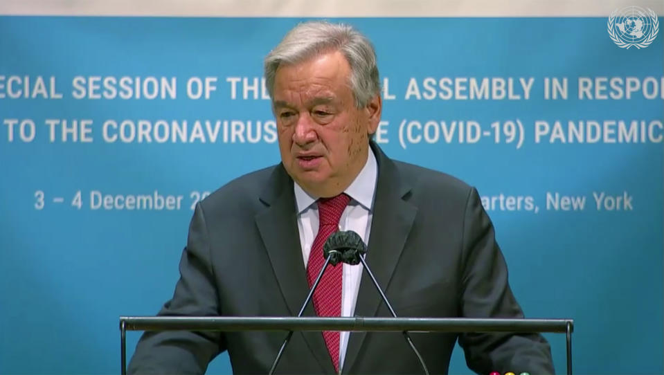 En esta imagen tomada de un video de la ONU, el secretario general de la ONU, Antonio Guterres, pronuncia un discurso durante la sesión especial de la Asamblea General para examinar la respuesta al COVID-19 y el mejor camino para la recuperación frente a la pandemia en la sede del organismo mundial en Nueva York, el jueves 3 de diciembre de 2020. (UNTV vía AP)