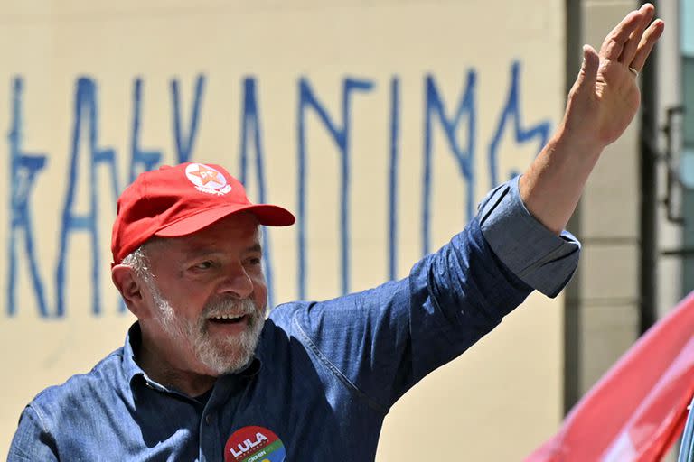 Luiz Inacio Lula da Silva buscará conseguir tu tercermandato en Brasil. (NELSON ALMEIDA / AFP)