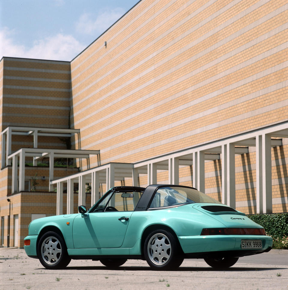 1990 年式 Porsche 911 Carrera 2 3.6 Targa。