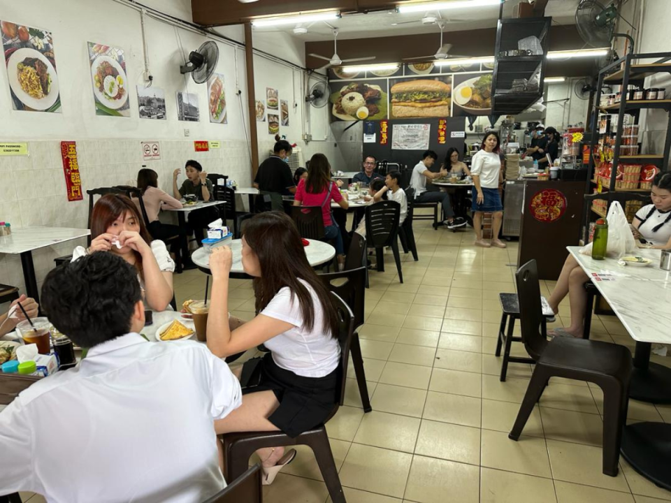 Old KL Kopitiam - Seatings