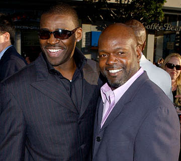 Michael Irvin with Emmitt Smith at the Hollywood premiere of Paramount Pictures' The Longest Yard