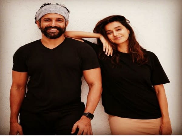 Farhan Akhtar and Shibani Dandekar (Image source: Instagram)