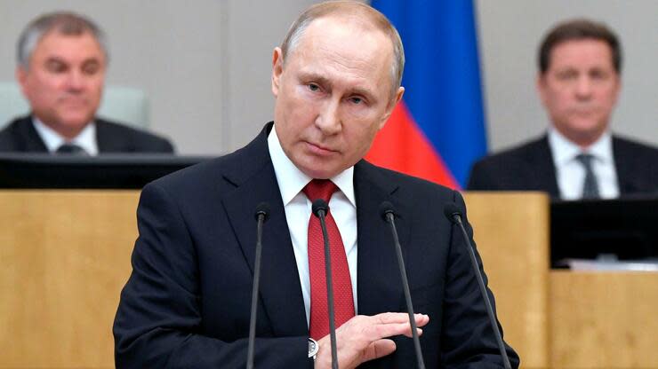 In seiner Rede vor der Duma lehnte Putin zunächst die Abschaffung der Amtszeitbegrenzung ab. Foto: dpa