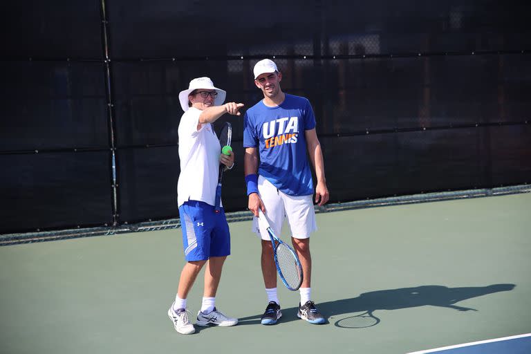 El argentino Bruno Tiberti (650° en 2009; estudió en universidades de Oklahoma y Georgia), actualmente es coach en la Universidad de Texas en Arlington.