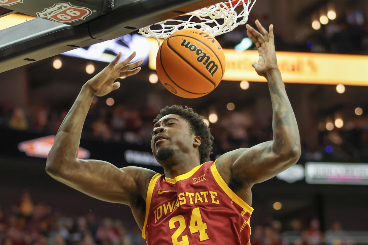 KANSAS CITY, MO - MARCH 16: Iowa State Cyclones forward Hason Ward (24) dunks the ball in the first half of the Big 12 tournament final between the Iowa State Cyclones and Houston Cougars on Mar 16, 2024 at T-Mobile Center in Kansas City, MO. (Photo by Scott Winters/Icon Sportswire via Getty Images)