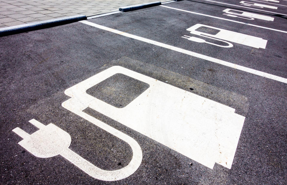 The number of EV charging stations across America is increasing, thus paving