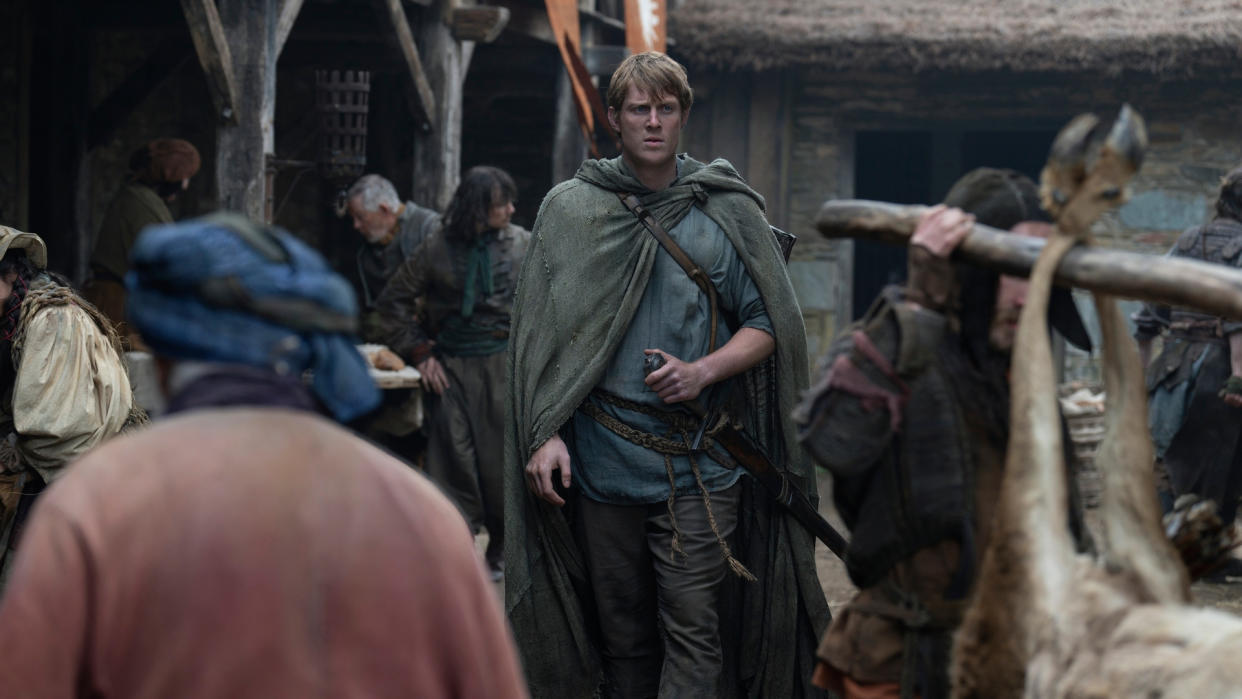  Our first image from "A Knight of the Seven Kingdoms" featuring Dunk (Peter Claffey). 