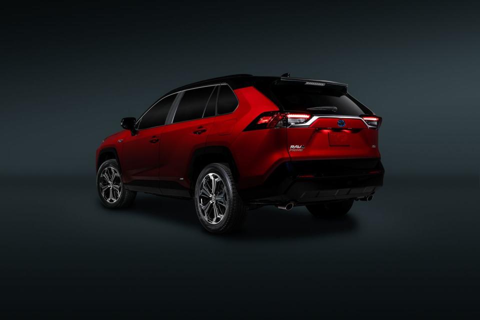 <p>2021 Toyota RAV4 Hybrid</p>