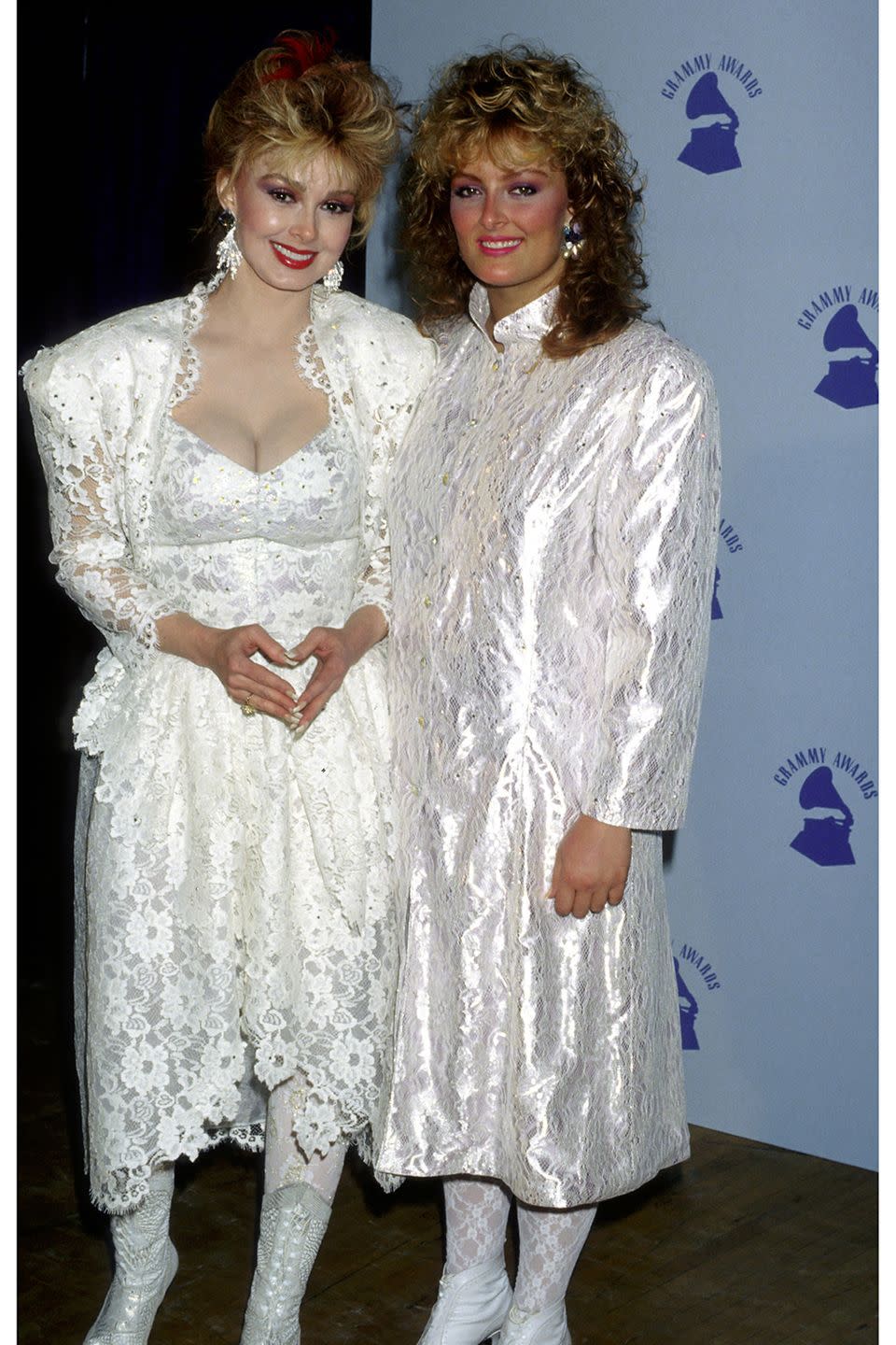 Naomi Judd and Wynonna Judd, 1987