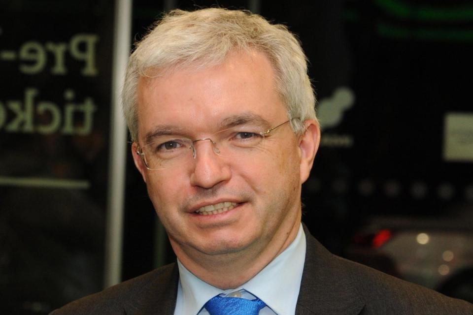 Mark Menzies MP (Dave Benett)