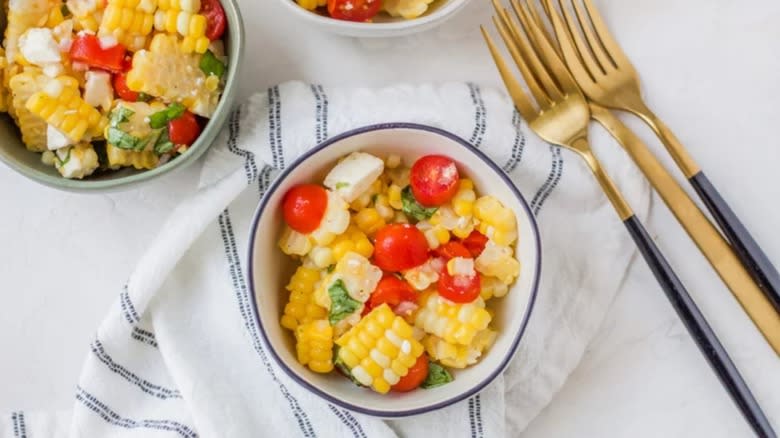 tomato and corn salad bowl