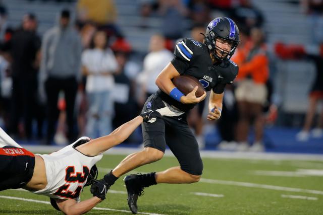 Oklahoma high school football: Mustang holds off Deer Creek