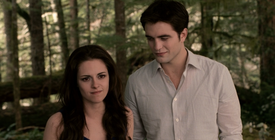 <div><p>"Edward and Bella's romance checks every single box for a textbook abusive relationship."</p><p>–<a href="https://www.reddit.com/r/AskReddit/comments/p8uigm/whats_a_movie_that_teaches_a_really_bad_lesson/h9v0hpb?context=3&utm_medium=web2x&utm_source=share" rel="nofollow noopener" target="_blank" data-ylk="slk:u/;elm:context_link;itc:0;sec:content-canvas" class="link ">u/</a><a href="https://www.reddit.com/r/AskReddit/comments/p8uigm/whats_a_movie_that_teaches_a_really_bad_lesson/h9v0hpb?context=3&utm_medium=web2x&utm_source=share" rel="nofollow noopener" target="_blank" data-ylk="slk:baseballjunkie81;elm:context_link;itc:0;sec:content-canvas" class="link ">baseballjunkie81</a></p><p>"The dad basically says, 'Good on you' to wolf guy after wolf guy forcibly kisses his daughter, and she breaks her hand punching him in the face. Seems like reasonable behavior."</p><p>–<a href="https://www.reddit.com/r/AskReddit/comments/p8uigm/whats_a_movie_that_teaches_a_really_bad_lesson/h9vmcxe?context=3&utm_medium=web2x&utm_source=share" rel="nofollow noopener" target="_blank" data-ylk="slk:u/;elm:context_link;itc:0;sec:content-canvas" class="link ">u/</a><a href="https://www.reddit.com/r/AskReddit/comments/p8uigm/whats_a_movie_that_teaches_a_really_bad_lesson/h9vmcxe?context=3&utm_medium=web2x&utm_source=share" rel="nofollow noopener" target="_blank" data-ylk="slk:Ok_Philosopher_2993;elm:context_link;itc:0;sec:content-canvas" class="link ">Ok_Philosopher_2993</a></p></div><span> Summit Entertainment</span>