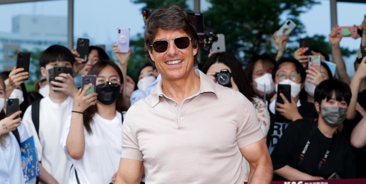 tom cruise arrives in seoul