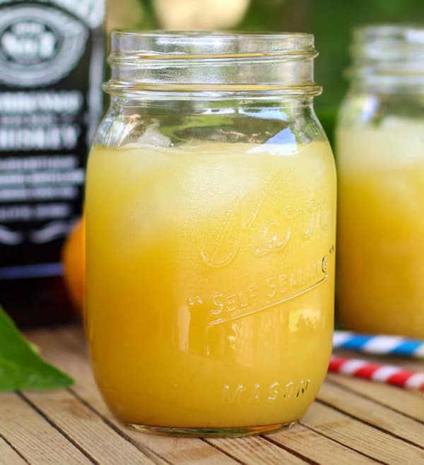 Summer Iced Tea Cocktail Recipes: Tennessee orange sweet tea cocktail