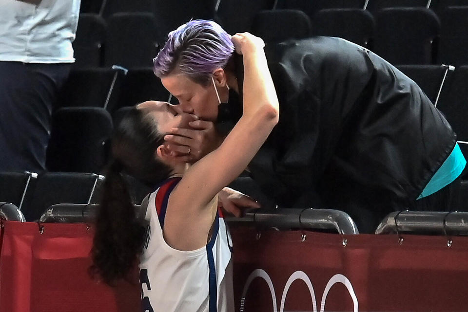 Sue Bird, Megan Rapinoe (Aris Messinis / AFP via Getty Images)