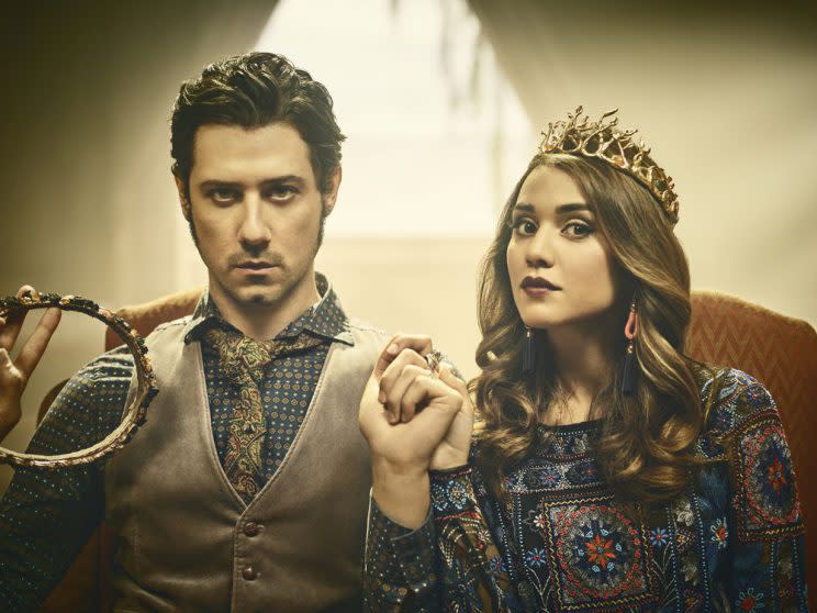 Hale Appleman as Eliot, Summer Bishil as Margo. (Photo: Jason Bell/Syfy)