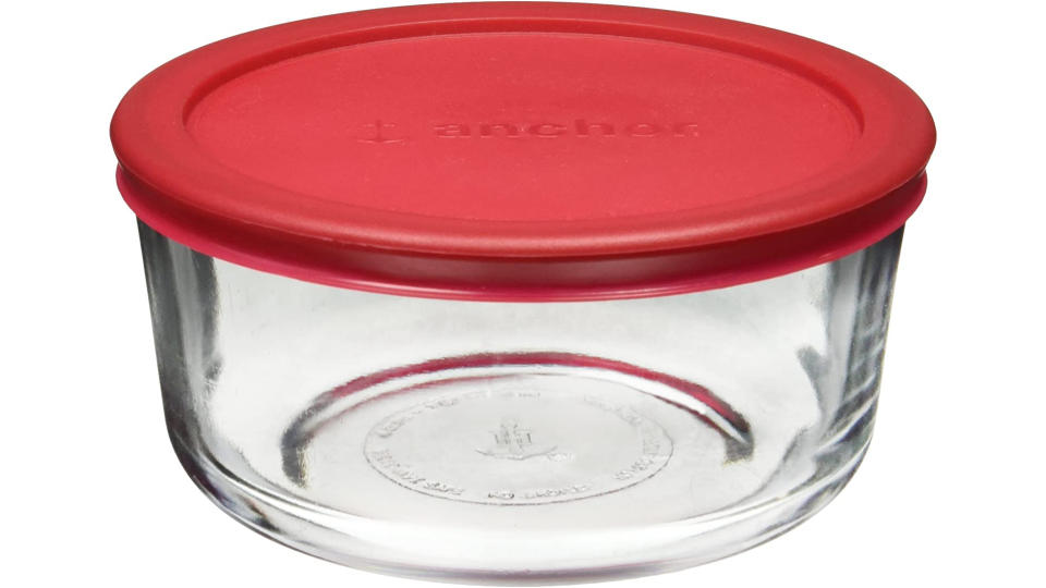 Anchor Hocking Classic Glass Food Storage Container with Lid. (Photo: Amazon SG)