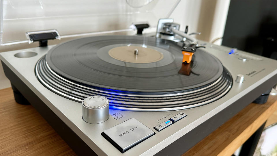 The Technics SL-1200GR2