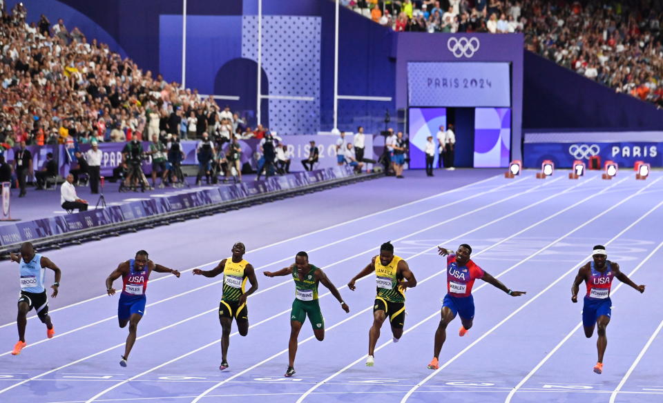 Noah Lyles wins Olympic gold in 100meter sprint after photo finish