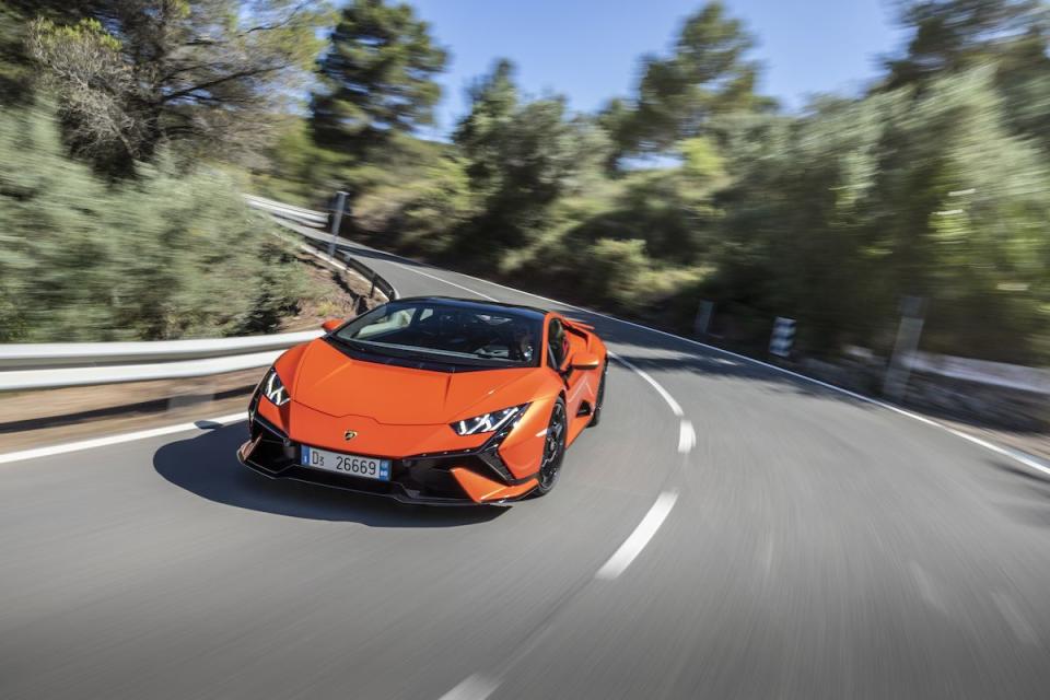 2023 Lamborghini Huracán Tecnica - Photos From Every Angle