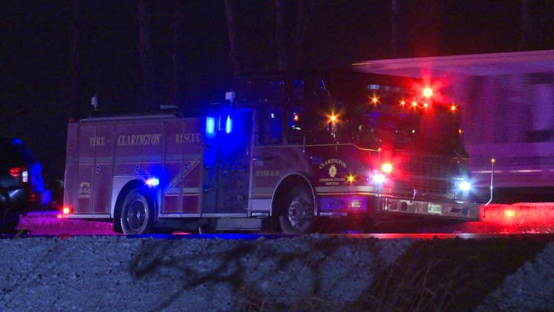 Trenton, Ont. man dead after head-on crash on Highway 401 near Bowmanville