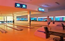 Bowling time: Enabling family members to team up for bowling time, Strike offers a modern ten-pin bowling center consisting of six lanes and automatic pinsetters complete with a computerized scoring system.