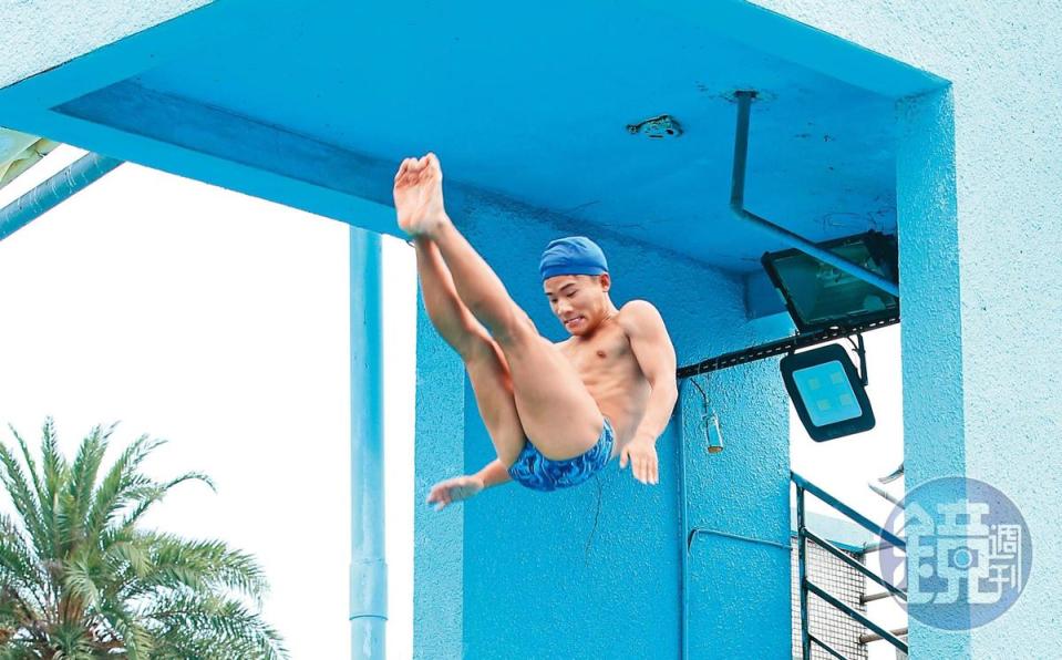 剛奪得全國錦標賽跳水金牌的林昀蒂，在2017年世大運因泳褲滑落，受封世界最美翹臀。