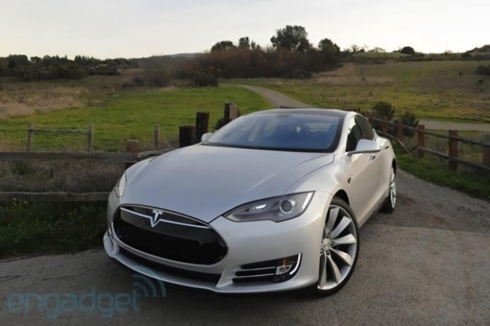 Tesla Model S 2013 review photo