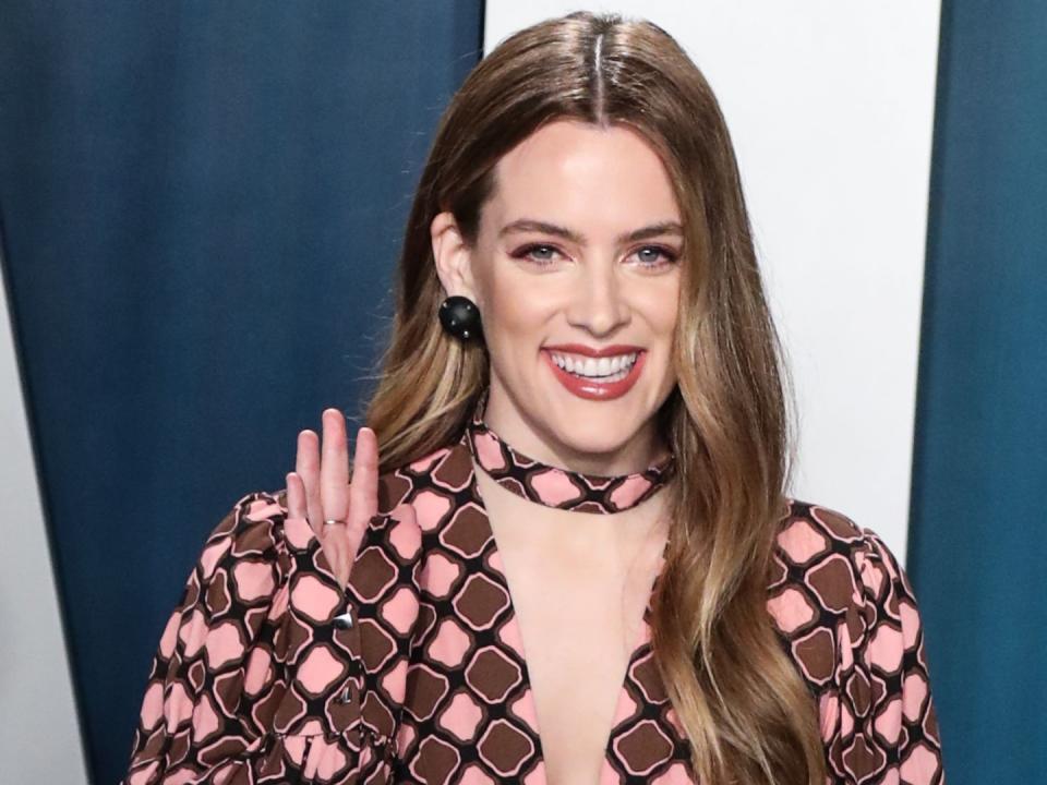 Elvis Granddaughter Riley Keough Looks So Much Like Mom Lisa Marie Presley In These Glam New Photos