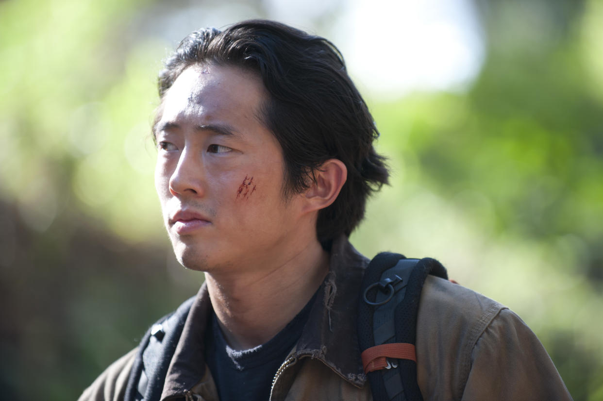 This behind-the-scenes pic of Steven Yeun will make you laugh then WEEP FOREVER