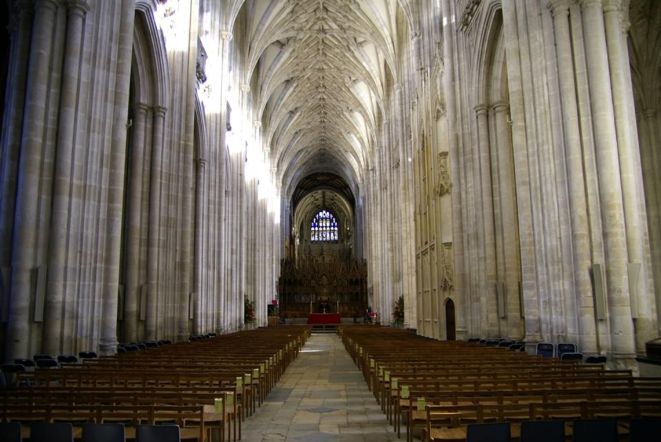 Winchester Cathedral functions as St. Paul's.