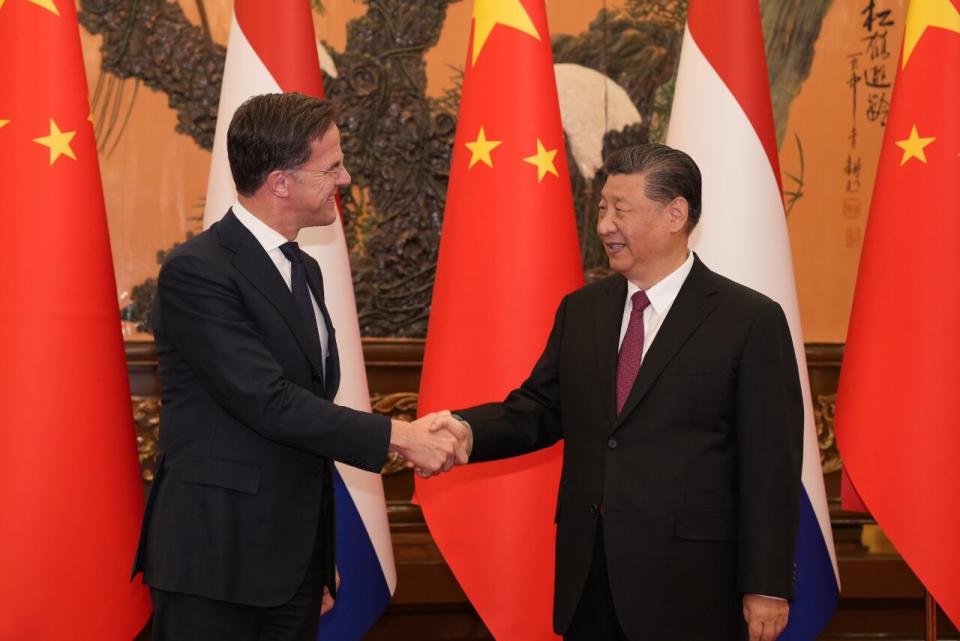 中國國家主席習近平27日在北京會見荷蘭總理呂特(Mark Rutte)。 (圖:@MinPres)