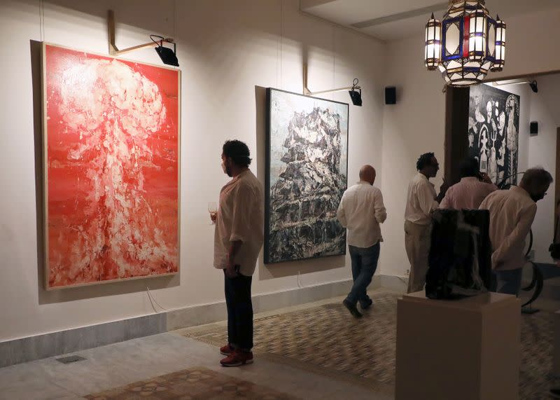 Art exhibition to support Lebanese Red Cross in Beirut