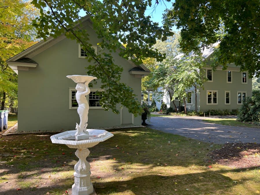 An undated photo of the Dean, Irving, Andrew and Olive Crane Kendall House. (Courtesy of Lafferty van Heest and Associates)